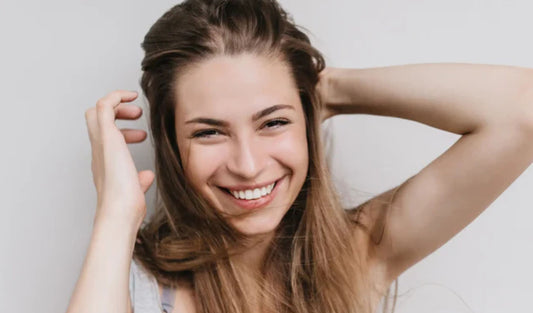 cheveux blancs jeunes